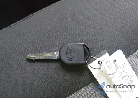 2005 Ford F-150 Lariat/Xlt from USA, damaged, VIN 1FTPW12585KE12187